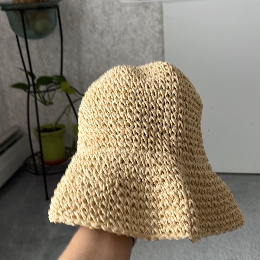 H&M Divided Straw Bucket Hat, size M/56